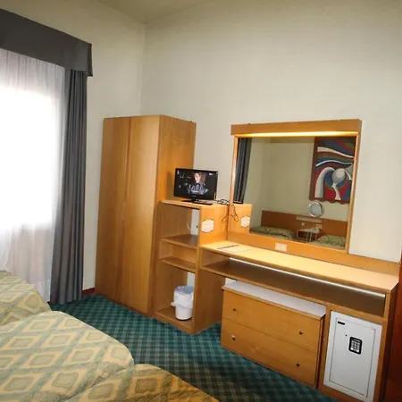 Отель Europa 4*